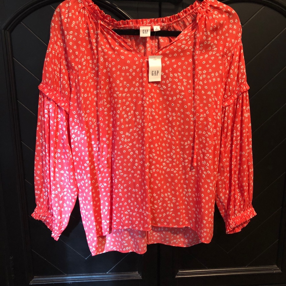 NEVER WORN. Pink floral blouse